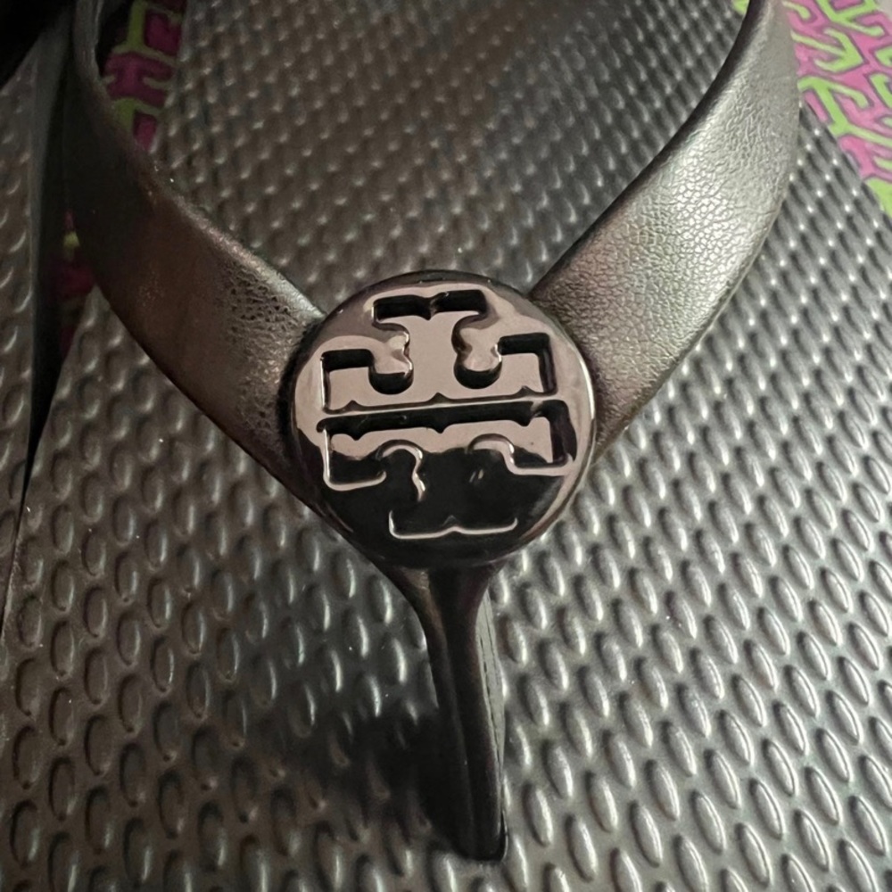 Tory Burch Black Flatform Flip Flop NWT - Picture 7 of 11